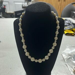 Cute pearl necklace costume jewelry